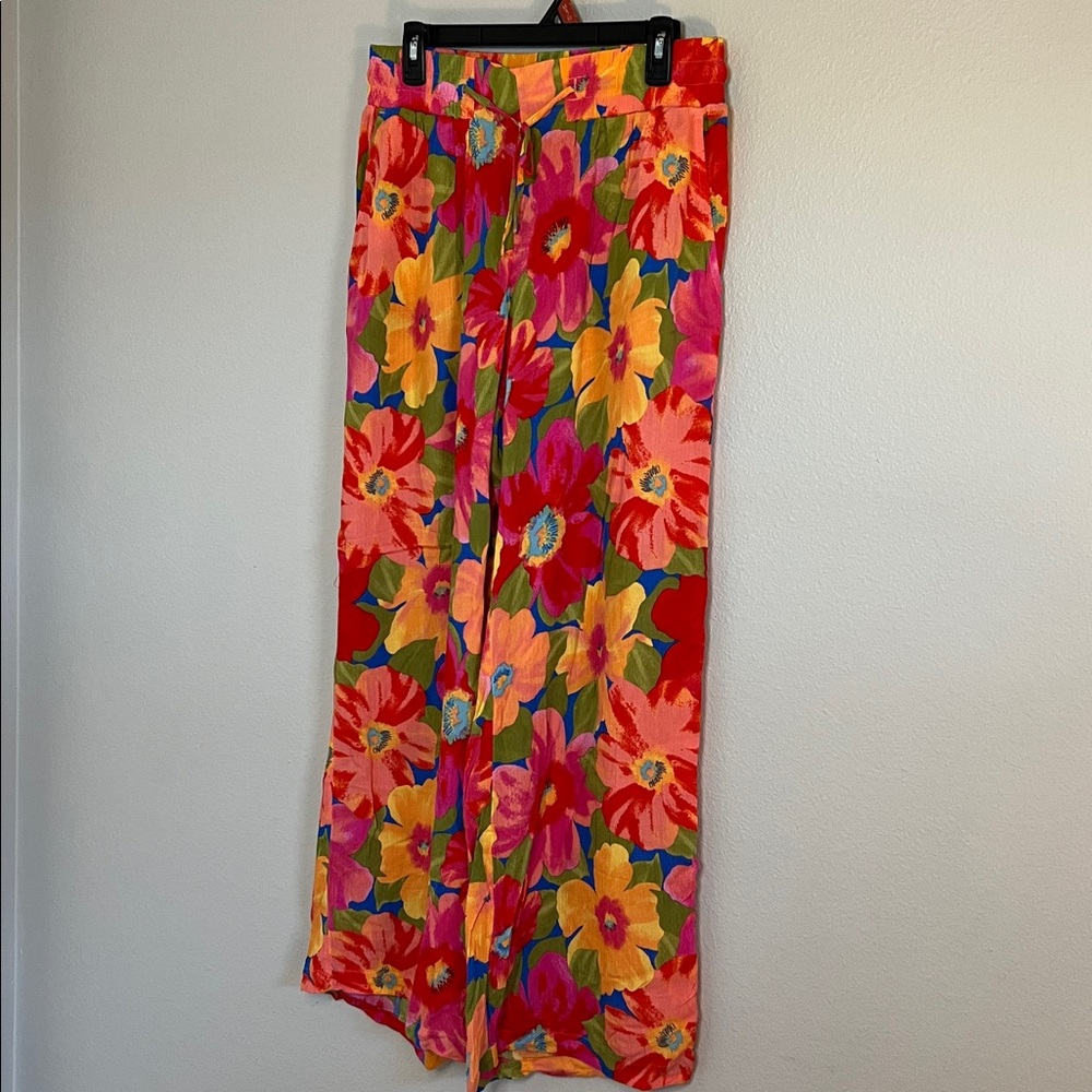 Billabong Floral Pants 🌺 - Picture 4 of 7